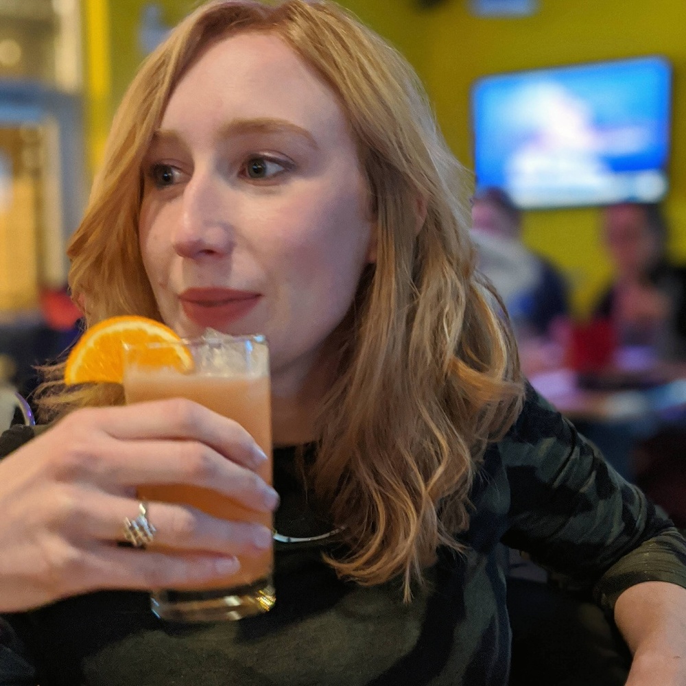 Meet your Posher, Elise